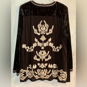 Andree By Unit Black Crushed Velvet Tunic W Ivory Floral Embroidery EUC Size Med